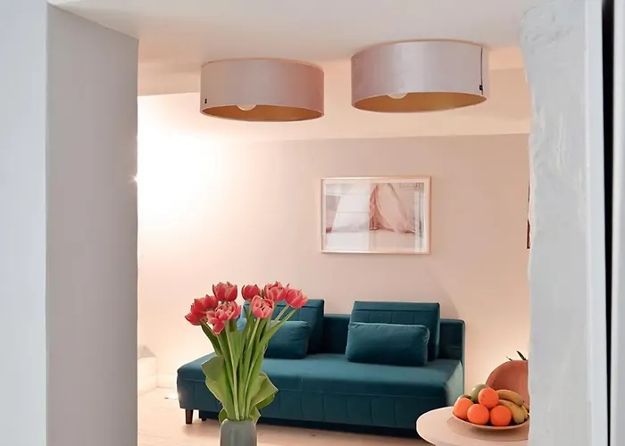 Apartment Heart Of Old Town - Walk To Everything! *