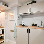 Apartment Heart Of Old Town - Walk To Everything!