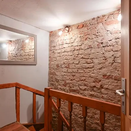 Heart Of Old Town - Walk To Everything!